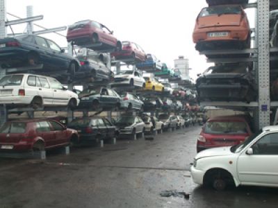 Carntyne Vehicle Dismantlers, Glasgow, Scotland