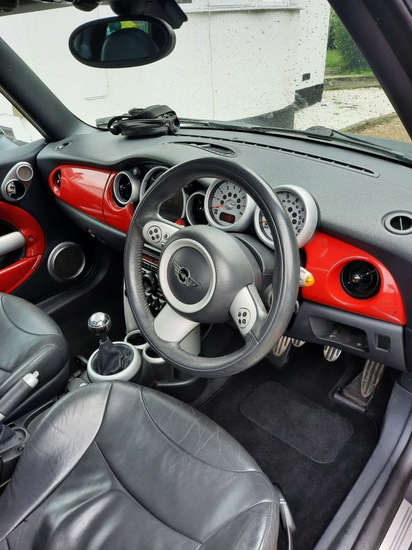 2005 mini mini cooper s 3 of 4